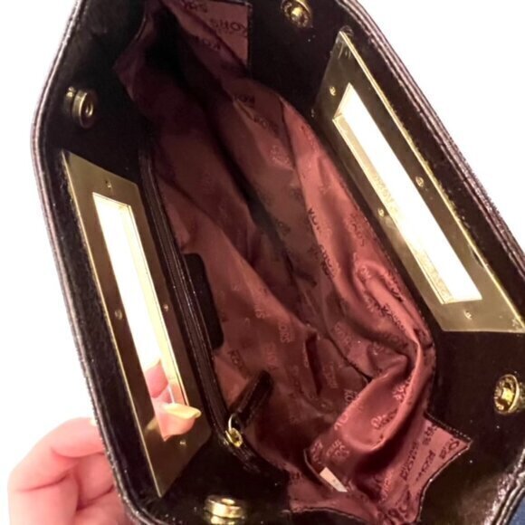 🎉SALE🎉 Michael Kors Berkley Large Clutch‎ Shiny Crimson Patent Leather Formal - Picture 7 of 9